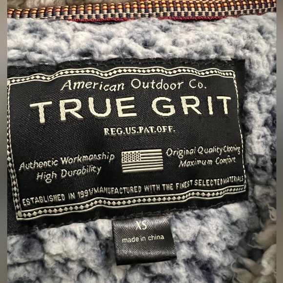 ❄️True Grit Pullover❄️ - Picture 3 of 4